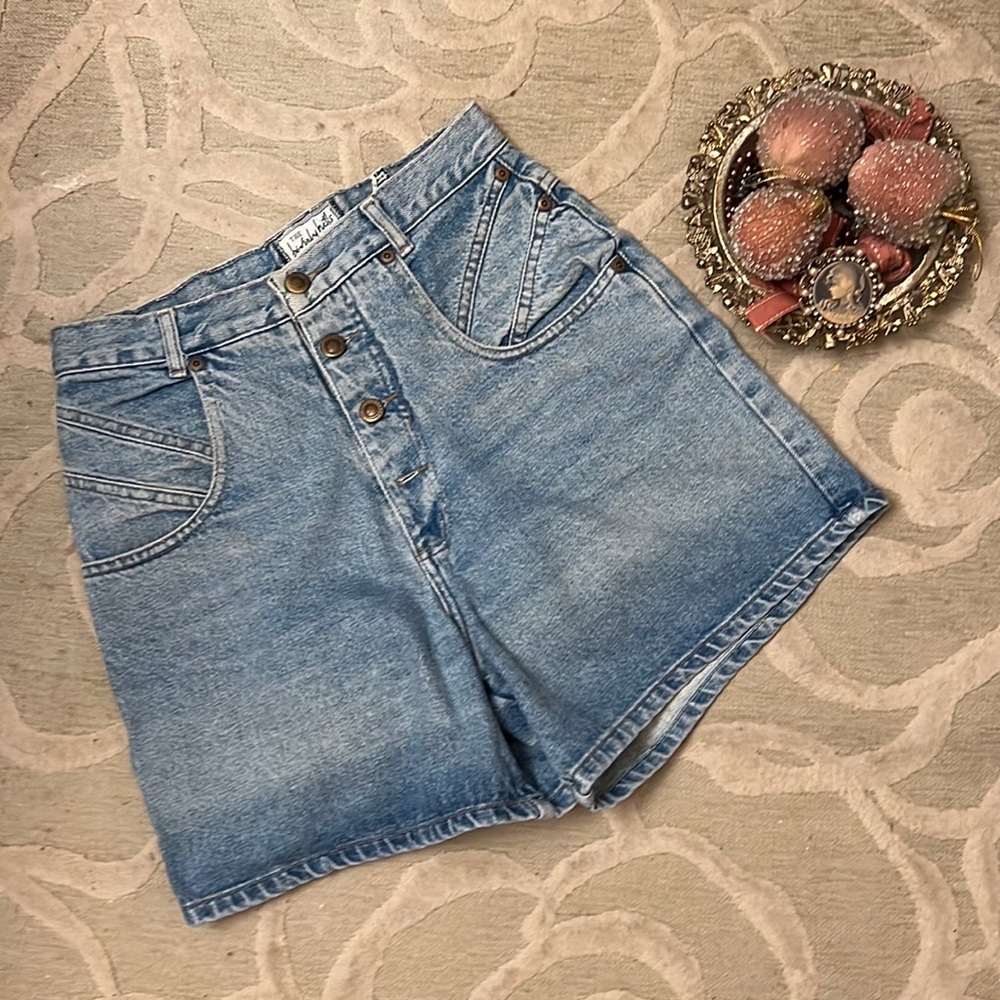VINTAGE🌷BEVERLY HILLS DENIM CO🌷Jean short, button fly